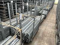 Eurocontainer en containerstaken (2169x) - afbeelding 4 van  5
