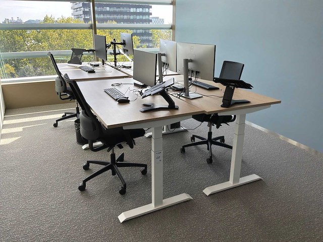 Eurodesk elektrisch in hoogte verstelbaar bureau (4x) - afbeelding 1 van  12