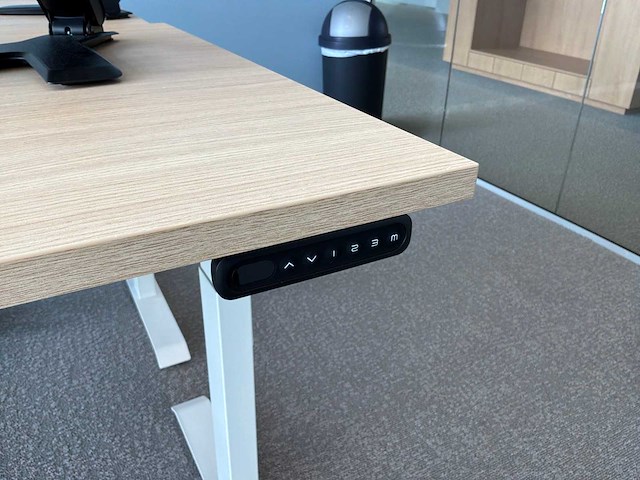 Eurodesk elektrisch in hoogte verstelbaar bureau (4x) - afbeelding 7 van  12