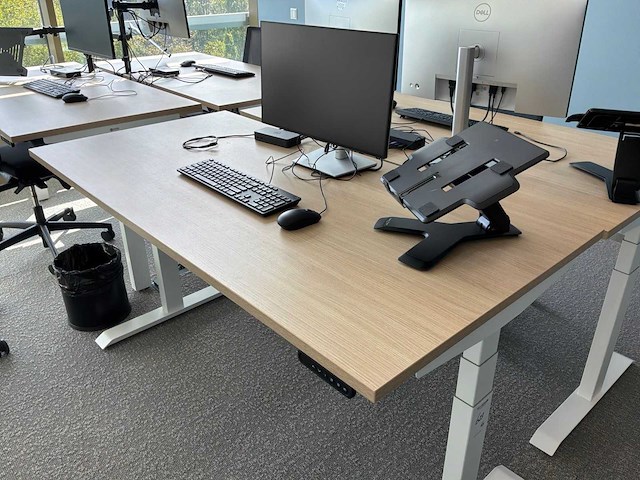 Eurodesk elektrisch in hoogte verstelbaar bureau (4x) - afbeelding 8 van  12