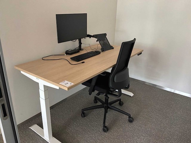 Eurodesk elektrisch in hoogte verstelbaar bureau (4x) - afbeelding 1 van  9