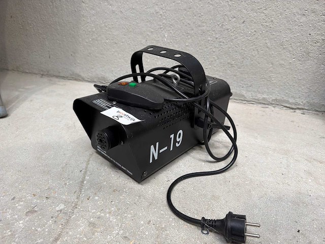 Eurolite n-19 rookmachine - afbeelding 1 van  3