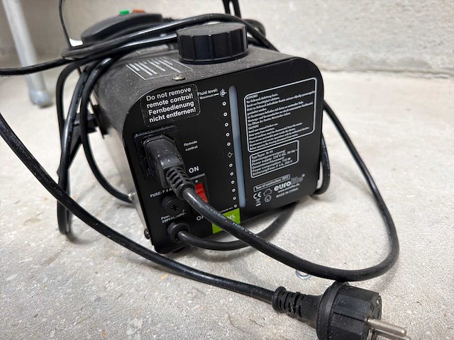 Eurolite n-19 rookmachine - afbeelding 3 van  3