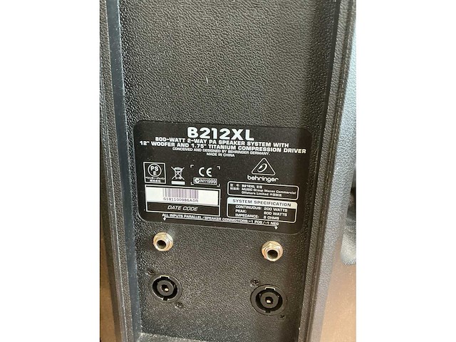 Eurolive behringer b212xl speakers met statieven - afbeelding 2 van  12
