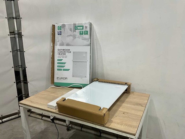 Eurom alutherm sani verre 1200 wifi badkamer verwarming - afbeelding 1 van  7