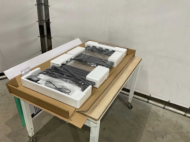 Eurom sani bathroom radiator 800 wifi black badkamer radiator - afbeelding 1 van  7