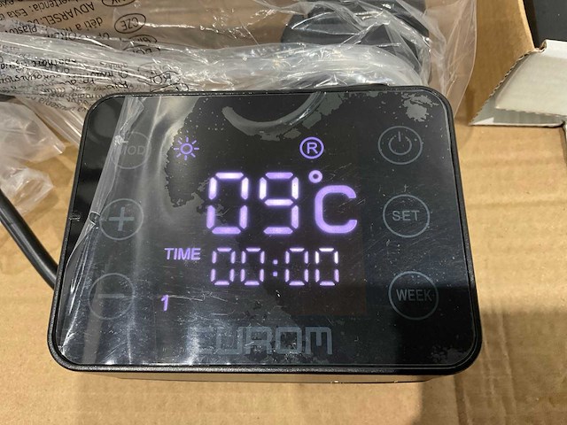 Eurom sani bathroom radiator 800 wifi black badkamer radiator - afbeelding 6 van  7