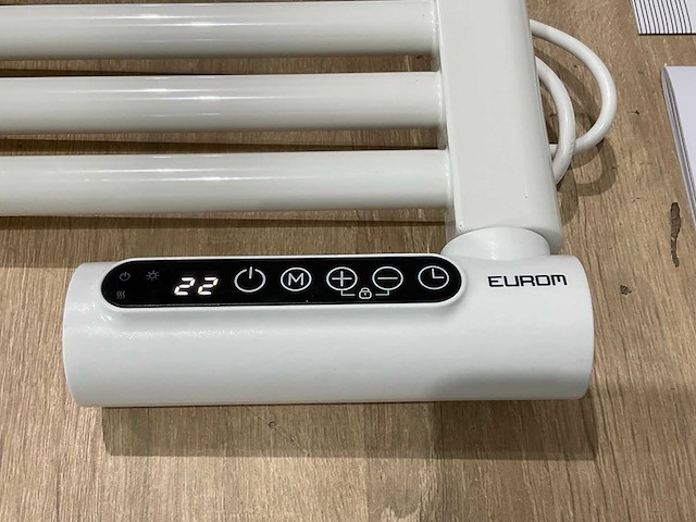 Eurom sani towel 500 white badkamer radiator - afbeelding 5 van  7