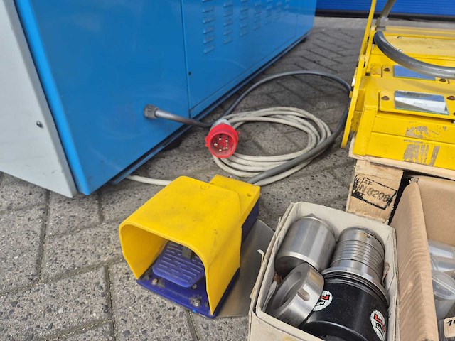 Euromac - cx 750/30 - ponsmachine - afbeelding 20 van  27