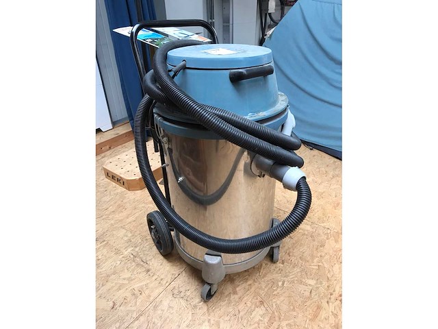Euromac industriële stofzuiger - afbeelding 2 van  3