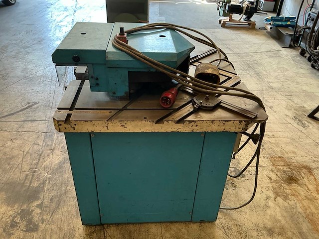 Euromac multi 220/6 hydraulische uitklinkmachine - afbeelding 12 van  15