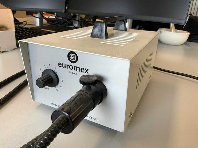 Euromex ek-1 koudlicht illuminator - afbeelding 3 van  5