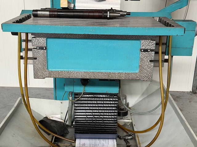 Euromill - fus 32 - universal milling machine - 2005 - afbeelding 8 van  9