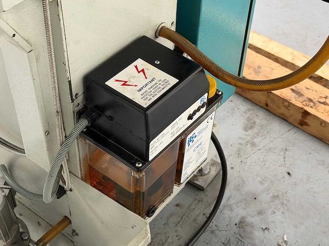 Euromill - fus 32 - universal milling machine - 2005 - afbeelding 6 van  9