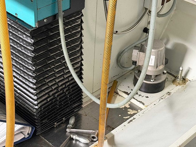 Euromill - fus 32 - universal milling machine - 2005 - afbeelding 8 van  9