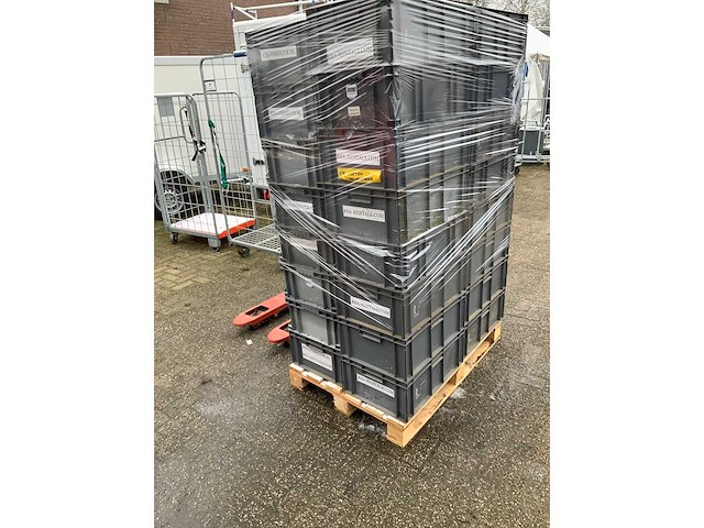 Euronorm - stacking crates (32x) - afbeelding 3 van  4