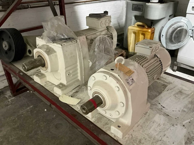 Euronorm r380v elektromotor (2x) - afbeelding 1 van  5