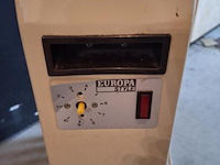 Europa style oliegevulde radiator - afbeelding 2 van  4