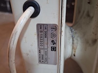 Europa style oliegevulde radiator - afbeelding 4 van  4