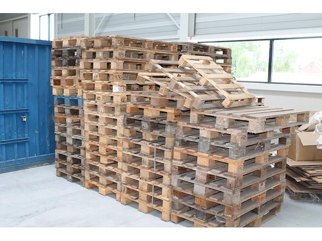 Europallets. ruim 90 stuks. - afbeelding 2 van  2