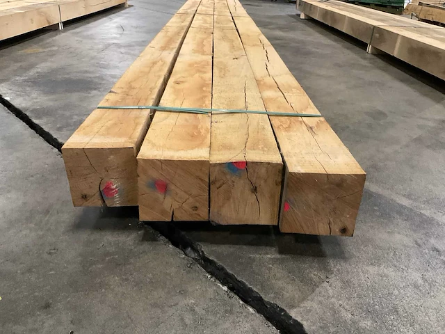 Europees eiken balken 150x150 mm (4x) - afbeelding 2 van  5