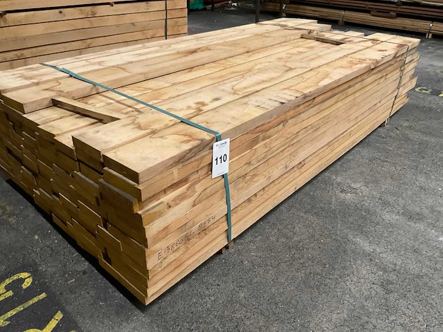 Europees eiken planken 34 mm ca. 0,910 m³ - afbeelding 1 van  5