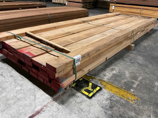 Europees eiken planken 40 mm ca. 0,493 m³ - afbeelding 1 van  3