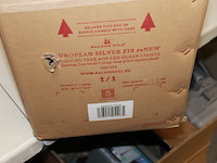 Europese zilverspar kersrtboom balsumhill nr 2801183 - afbeelding 8 van  11