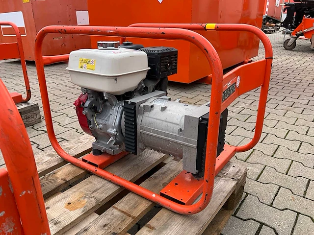 Europower ep4100 stroom aggregaat - afbeelding 4 van  7