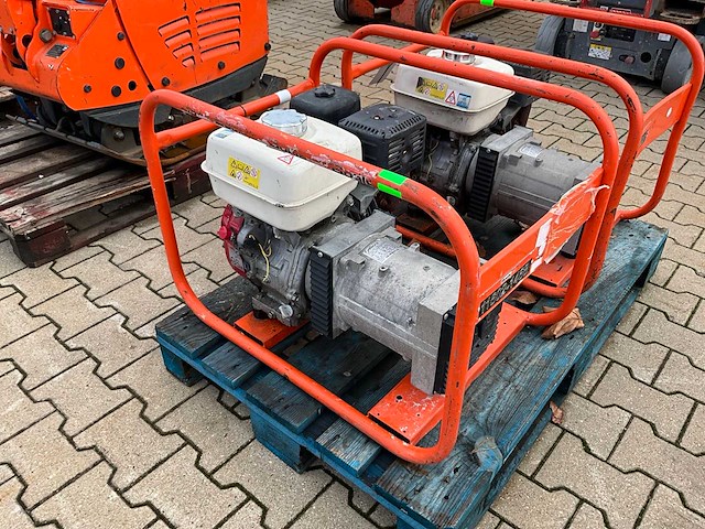 Europower ep4100 stroom aggregaat - afbeelding 1 van  9