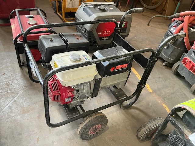 Europower et2mcf benzine aggregaat 7 kva - afbeelding 1 van  9