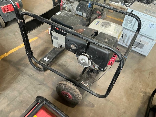 Europower et2mcf benzine aggregaat 7 kva - afbeelding 4 van  9