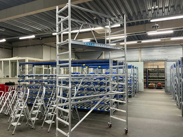 Euroscaffold 190 platform rolsteiger - afbeelding 1 van  4