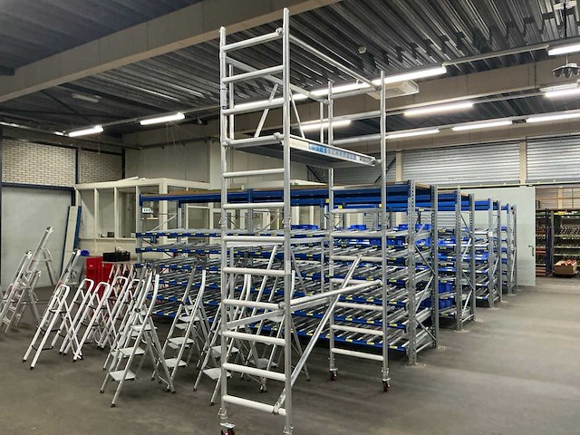 Euroscaffold 190 platform rolsteiger - afbeelding 2 van  4