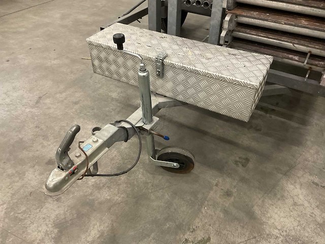 Euroscaffold aluminium rolsteiger op aanhanger - afbeelding 13 van  13