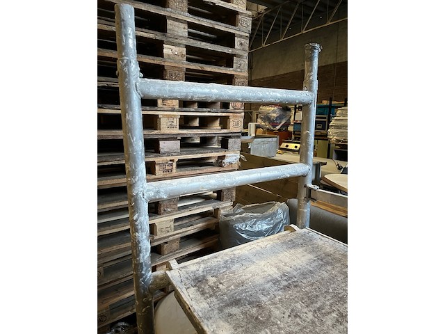 Euroscaffold kamersteiger werkhoogte 3 meter - afbeelding 3 van  7