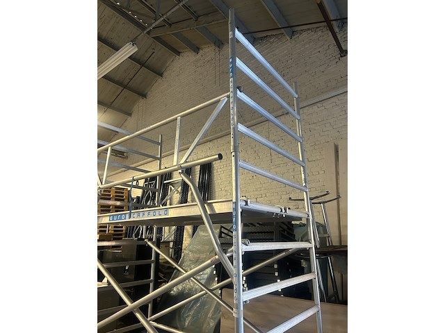 Euroscaffold rolsteiger werkhoogte 3 meter - afbeelding 2 van  6