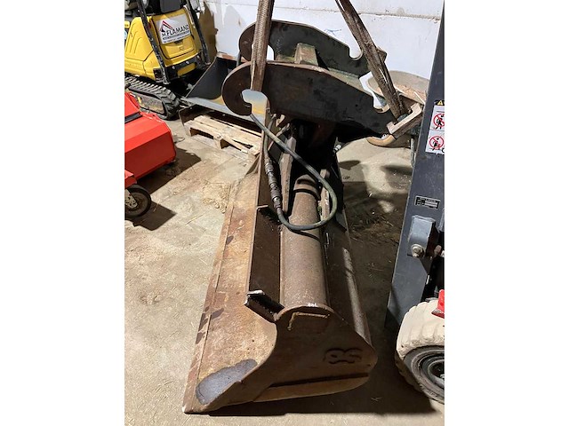 Eurosteel - kantelbak cw30 - graafbak - afbeelding 3 van  4