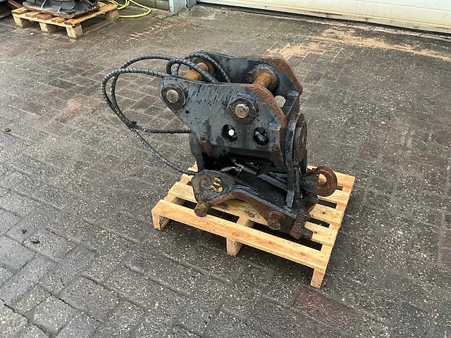 Eurosteel cw10 kantelstuk - afbeelding 1 van  8