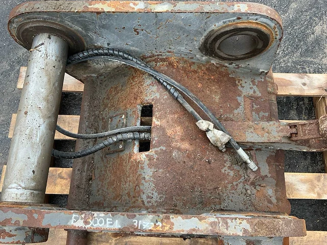 Eurosteel ec300el hydraulische snelwissel - afbeelding 6 van  7