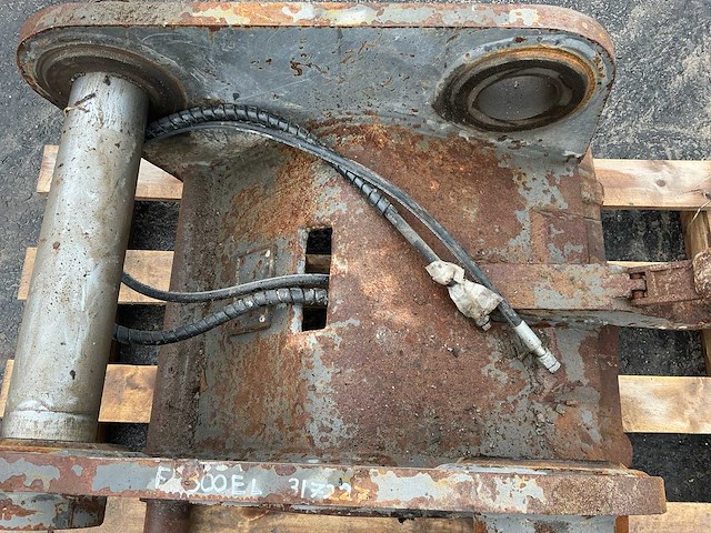 Eurosteel ec300el hydraulische snelwissel - afbeelding 6 van  7