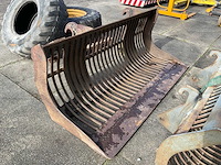 Eurosteel graafbak, venieri aansluiting - afbeelding 2 van  3