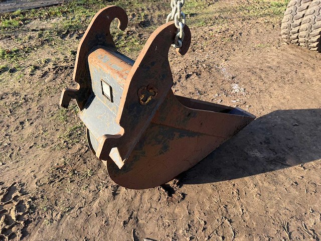 Eurosteel sleuvenbak 30cm voor graafmachine - afbeelding 1 van  6