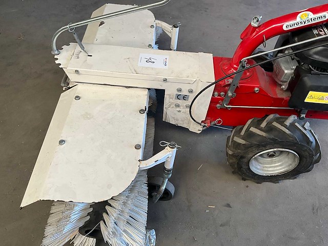 Eurosystems p55 zelfrijdende veegmachine - afbeelding 2 van  11