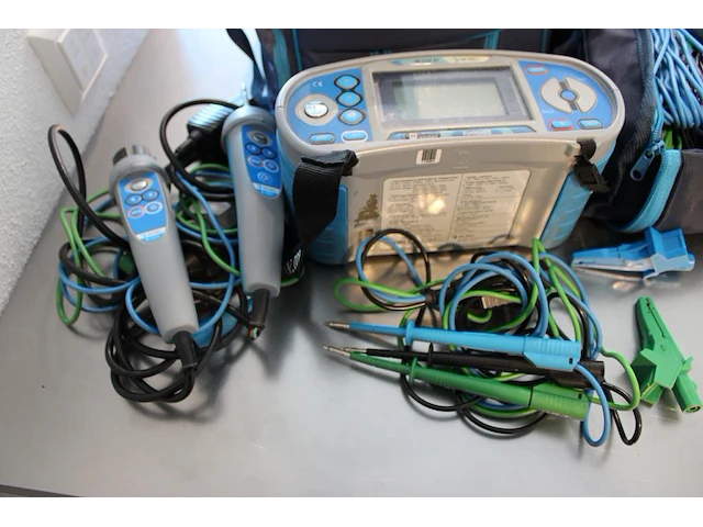 Eurotest xe mi3201bt metrel met meetkabels en pennen. - afbeelding 3 van  4