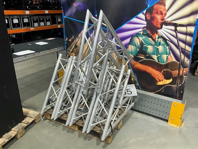 Eurotruss - aluminium truss (6x) - afbeelding 1 van  4