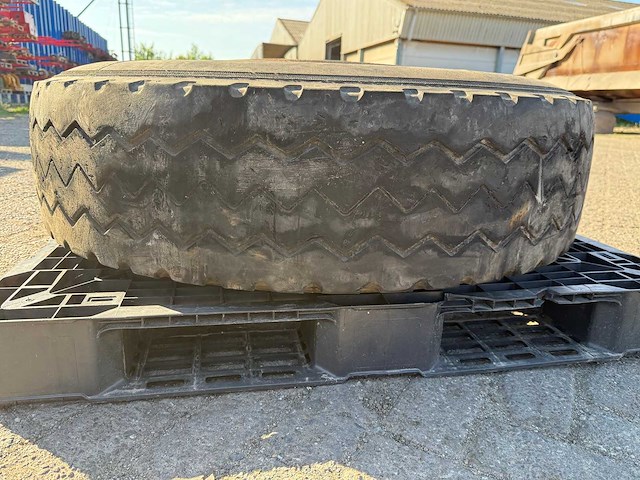 Eurotyre - all-trac radial - band 13r22.5 - afbeelding 7 van  9