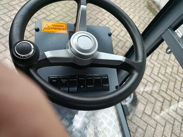Ev - 2025 - d19 - zelfrijdende veegmachine - afbeelding 4 van  32