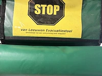 Evacuatiestoel / trappenstoel met beschermhoes, van leeuwen - afbeelding 2 van  3