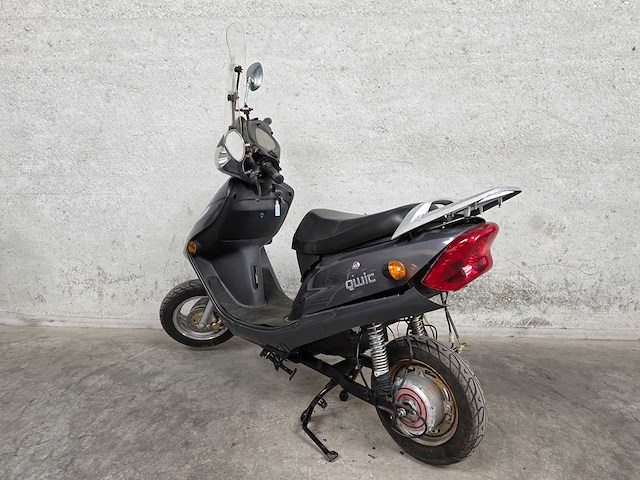 Evader - snorscooter - ev100s - brommer - afbeelding 4 van  6